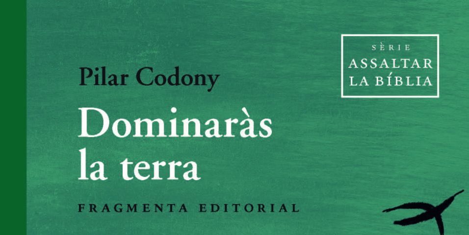 FragmentaEd's tweet photo. 🌲 Cada nou incendi ens obliga a repensar la nostra relació amb el territori. A l’assaig «Dominaràs la terra», Pilar Codony  proposa una pregunta de fons: ¿Què passa quan deixem d’escoltar la naturalesa i només ens hi relacionem des del domini?

📗 https://t.co/p6on4syznM https://t.co/KIO2z6pDHF