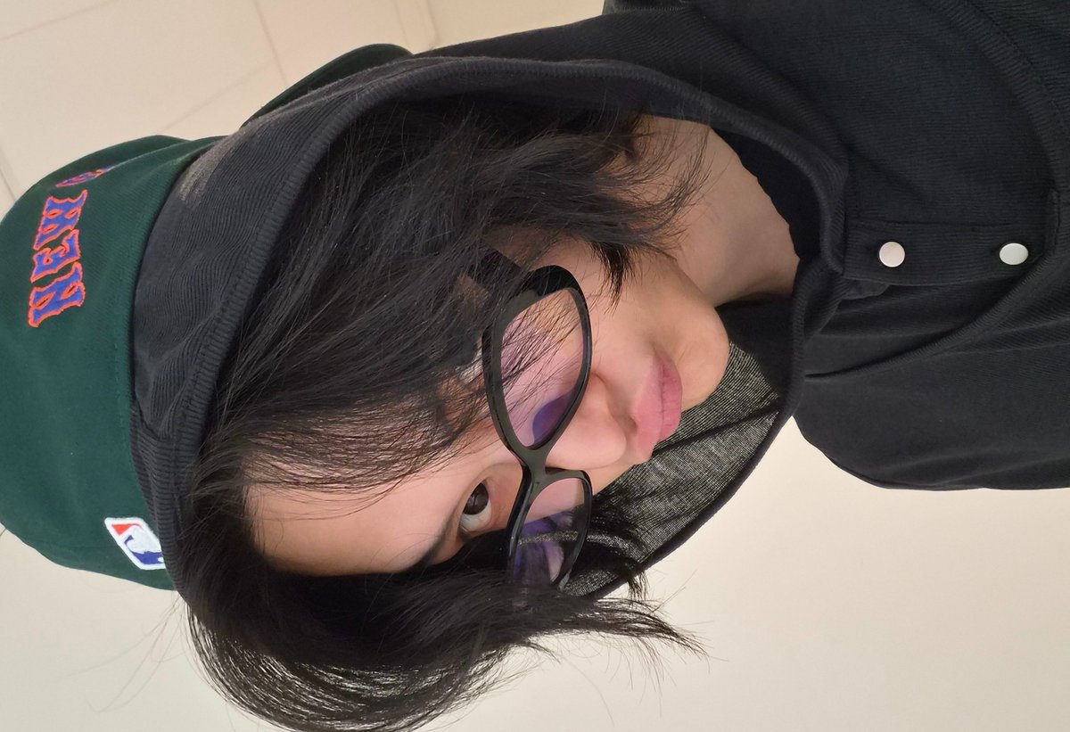wongirlie's tweet photo. his best selfies https://t.co/QKYFvHFi5f
