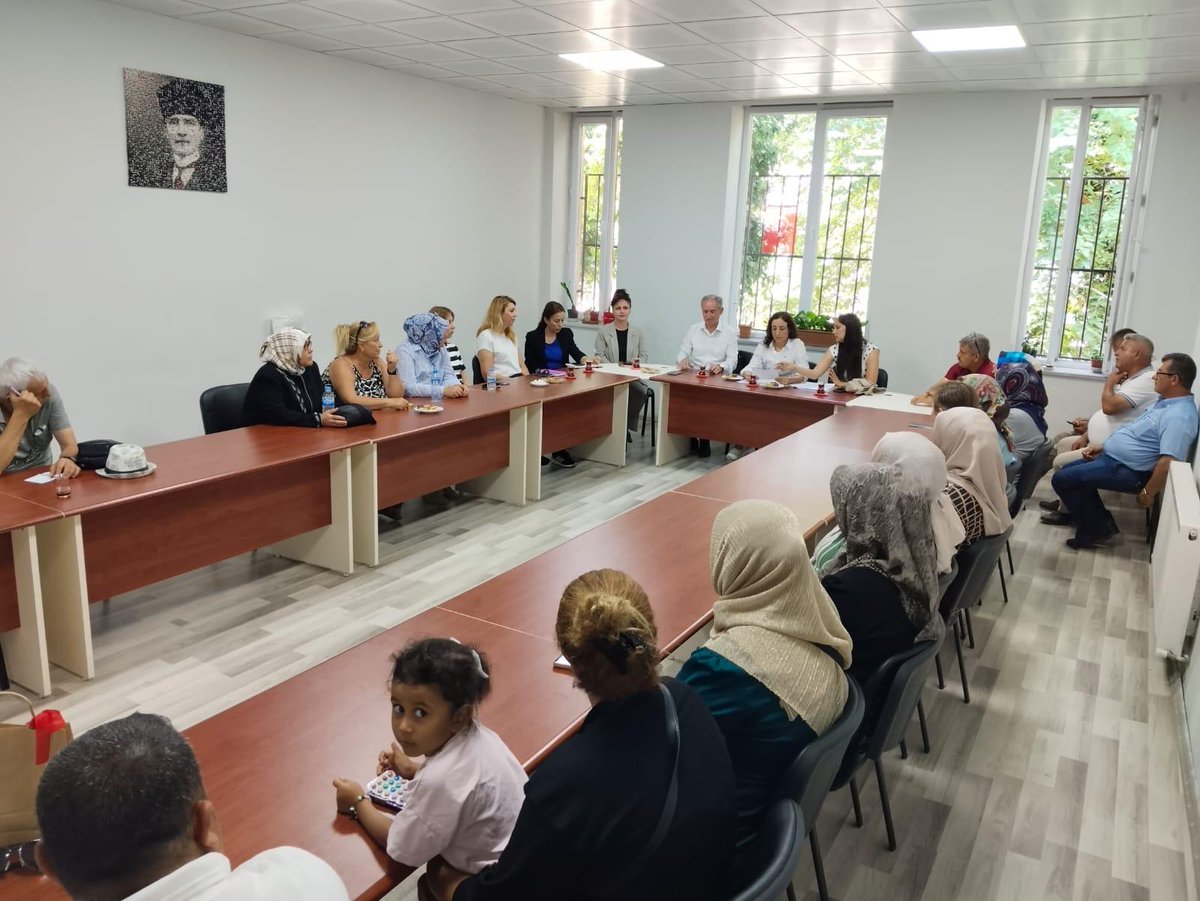 MuratliKAYMKMLK's tweet photo. Muratlı Sosyal Dayanışma Merkezi (SODAM) kursiyerleri ile kadınlarımız başta olmak üzere katılımcılarımızın üretim ve istihdam faaliyetleri kapsamında Tekirdağ Ticaret İl Müdürlüğünce düzenlenen Kadın Kooperatifleri ve Bakanlık Destekleri Kurulu Seminer 06.07.2026 Pazartesi+ https://t.co/976rQ4xEEj