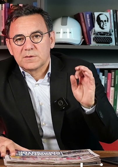 AykiriTRs4's tweet photo. Ekrem İmamoğlu için "pervasızca çalan hırsız" diyen Mustafa Varank'a, 

Deniz Zeyrek'in sorusu;

"Yoksul bir Anadolu çocuğu iken, devlet memuru maaşı alan biri Angora'da 2 dönüm arazi üzerine tripleks villa nasıl yaptırabilir...?" https://t.co/6fqjmv8ET6