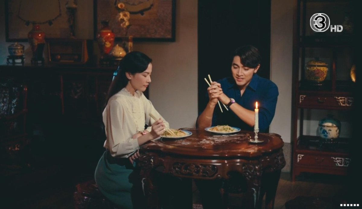 nnningning_xoxo's tweet photo. ดินเนอร์ใต้แสงเทียนสุดโรแมนติก😅🕯️🤍
#ธาตรีep10 https://t.co/OzodEYxWTx