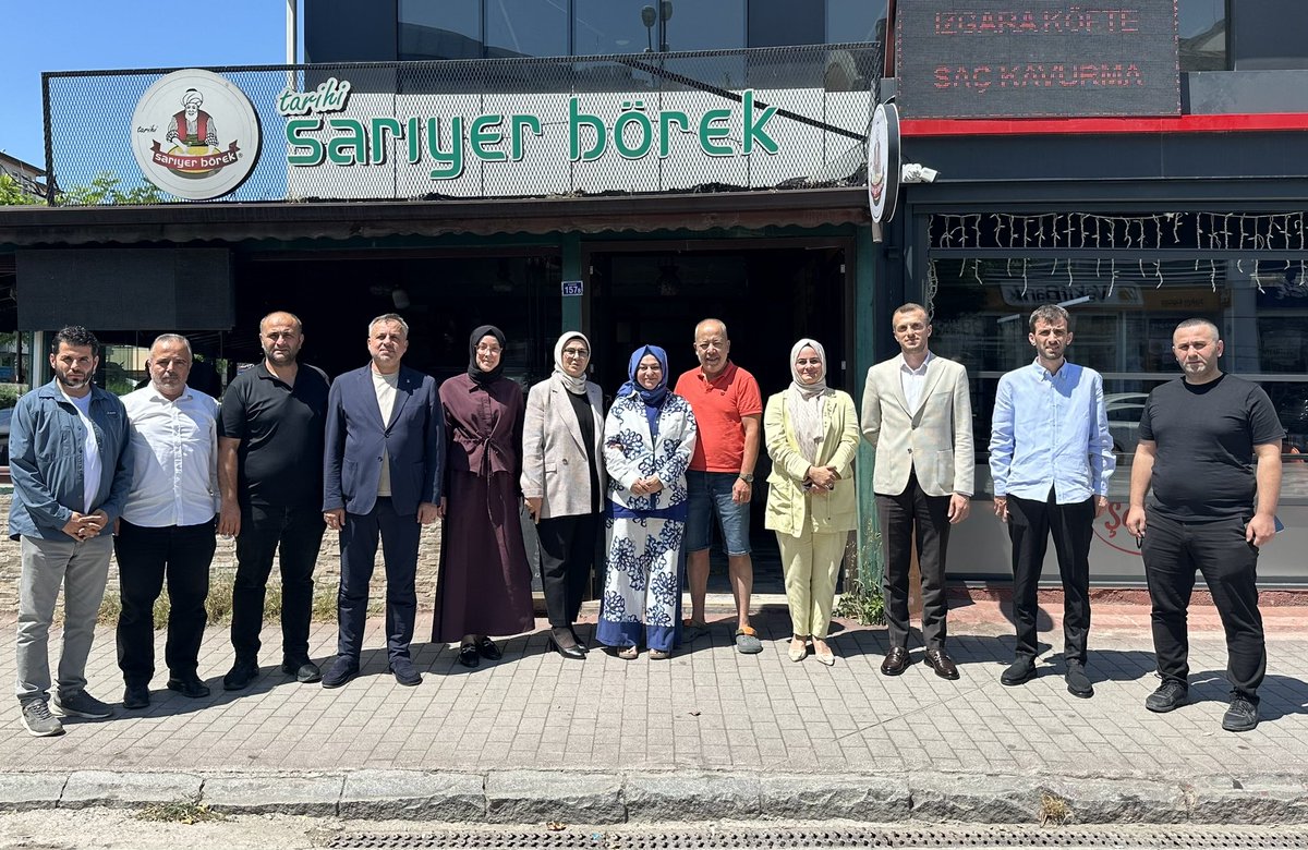 RSKatircioglu's tweet photo. 📍İzmit 

AK Parti İzmit İlçe Teşkilatımızın programları kapsamında, kıymetli İstişare Kurulu Üyemiz Kezban Timurlenk kardeşimi ziyaret ederek gönül sohbetinde bulunduk.

AK Parti’mizin en büyük gücü; birbirine yürekten bağlı, aynı ideale inanan dava arkadaşlarımızdır. İstişare kültürümüzü yaşatarak, birlik ve beraberlik içerisinde Türkiye Yüzyılı hedeflerimize kararlılıkla yürümeye devam ediyoruz.

Nazik ev sahipliği, samimiyeti ve gönülden misafirperverliği için Kezban Hanım’a teşekkür ediyor, Rabbim muhabbetimizi, kardeşliğimizi ve birlikteliğimizi daim eylesin.

#KocaeliyiSeviyorum