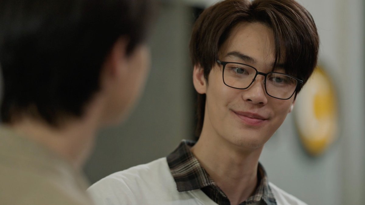 GMMTV's tweet photo. คุณตำหนวดทักก่อนด้วย คุณตำหนวดเค้าไม่เย็นชานะค้าบบ
#MrKillSeriesEP1
@dew_jsu @vitheepanich https://t.co/5bUg92g1qK