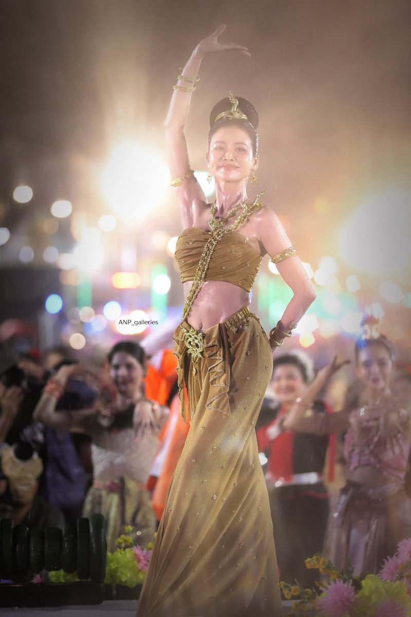 BuraSara_Toey's tweet photo. สวยยัน Anatomy ละแม่เอ๊ย! 

#อิงฟ้าบวงสรวงพญาศรีสัตตนาคราช
#อิงฟ้ามหาชน #EngfaWaraha https://t.co/v4xK1w3Cub