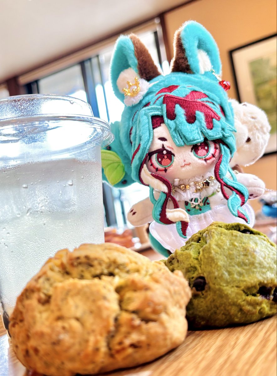 69_nuichan's tweet photo. 今月仕事が普段の月の4倍くらいあるんですけど給料も普段の4倍なので限界突破やってみようね https://t.co/4CdFhMkgoD