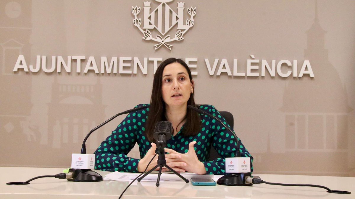 PSOEValencia's tweet photo. Catalá continua desapareguda en les decisions clau per a València. La futura estació d’autobusos avança sense que l’Ajuntament participe en el seu disseny.

Una alcaldessa que no defensa els interessos de la ciutat davant la Generalitat.

➕ℹ️ https://t.co/aAFMleSqMA https://t.co/rfd0Ae8Mo1