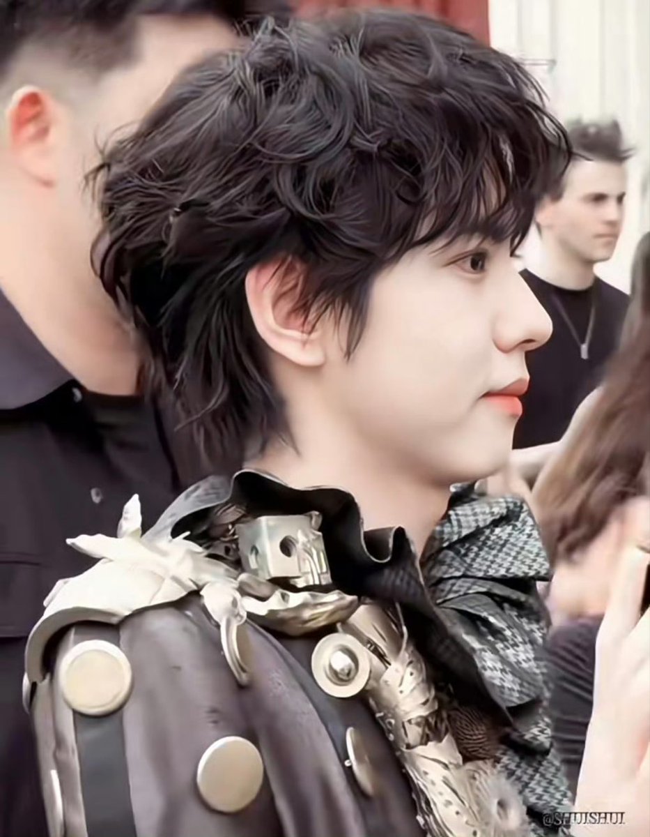 minwonnwoo's tweet photo. XuanCheng with curly hair~

👤 That's Jiang Xiaoshuai!

#LiuXuanCheng #刘轩丞
#LiuXuanchengxRonaldvanderKemp https://t.co/s0THed7mWJ