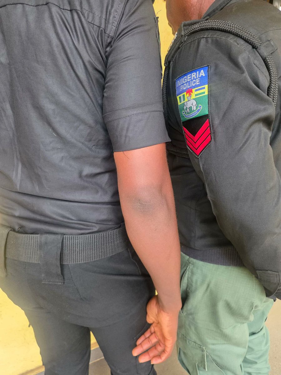 NigeriaStories's tweet photo. BREAKING: The Delta State Police Command has demoted an inspector and a corporal after they were found guilty of extortion and other misconduct over a viral video showing them receiving money from a motorist through a Point-of-Sale terminal inside a police station. https://t.co/ucaWnIvtvf