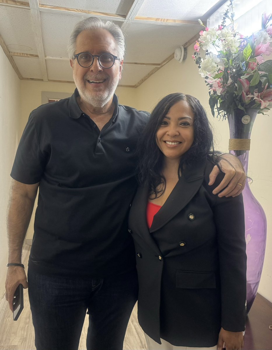 Yanildamaria26's tweet photo. Agradezco profundamente por acompañarnos en este importante encuentro,  anoche en NY , y por compartir su visión y compromiso con el futuro
¡Seguimos unidos 🇩🇴 Gracias @alberto_atallah @DavidColladoM @StalinAlcantara @kelvincruzrd  @PRM_Oficial 🇩🇴🇺🇸 https://t.co/8VUYefnpWr