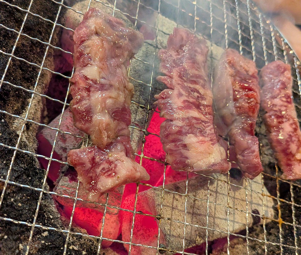 Shion_Classy's tweet photo. モックモクも良い。冷麺で〆たい季節です https://t.co/MjXxIh1fno