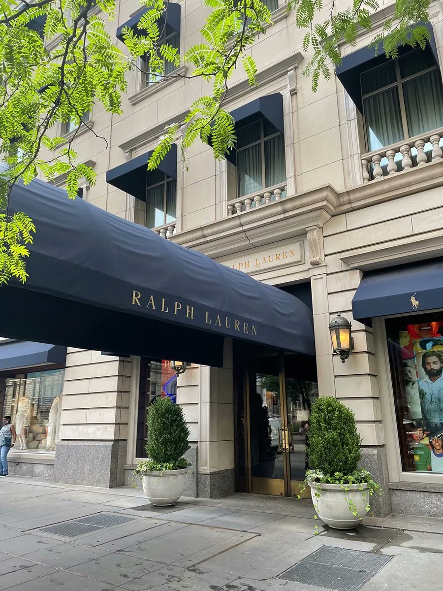 gietzschean's tweet photo. The meticulously crafted Oscar Isberian oriental Rugs have transformed commercial spaces into interiors that feel both elegant and enduring. 

This is Ralph Lauren’s flagship store on Chicago’s Magnificent Mile. https://t.co/5A4aUg1Yew