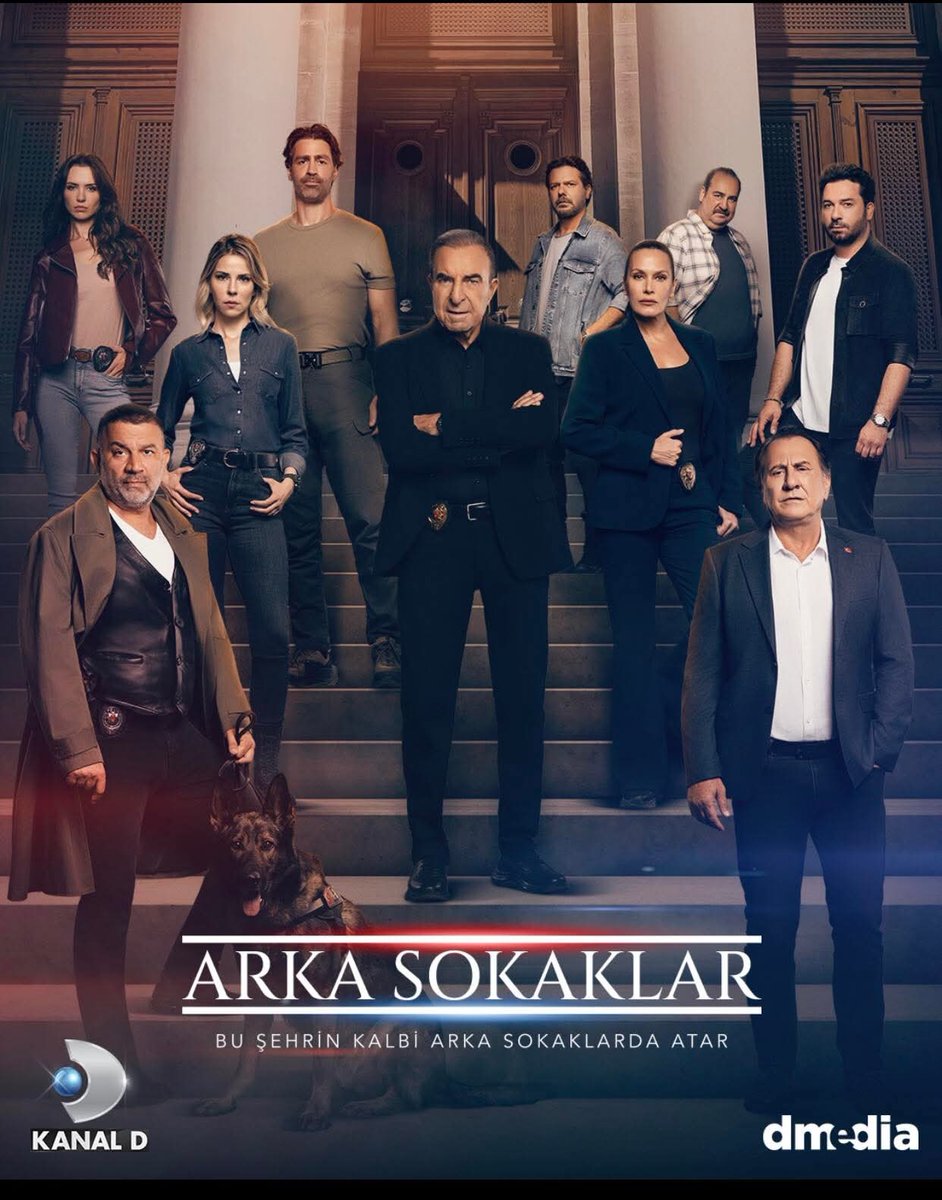 birsenaltuntas1's tweet photo. Arka Sokaklar dizisiyle ilgili flaş gelişme! Yeni yapımcı aranıyor

♦️D Media kapanıyor, Arka Sokaklar’a yeni yapım şirketi aranıyor. Duayen sinemacı Türker İnanoğlu 2023'te vefat etmeden bir yıl önce fenomen polisiye dizisi “Arka Sokaklar”ın yapımcılığını Kanal D’nin iç yapımlar şirketi D Media'ya vermiş, şirket geçen haftalarda ekibe projenin eylülde devam edip etmeyeceğinin kesin olmadığı iletilmişti. Bu nedenle bazı oyuncular yeni projelerle anlaşmıştı.

OYUNCULARDAN BEKLEMELERİ İSTENDİ
♦️Kulislerden son gelen bilgilere göre D Media kapanıyor. Seyircilerden gelen yoğun istek üzerine “Arka Sokaklar”ın bitmemesi için yeni formüller aranıyor. Bu nedenle yeni bir yapım şirketine dizinin yapımcılığının devredilmesi gündemde… Yapım şirketleriyle görüşmeler sürüyor. Yeni dizi anlaşması yapmayan oyunculardan da birkaç hafta beklemeleri istendi. Bakalım “Arka Sokaklar”ın 21. sezonu çekilebilecek mi? 👇
https://t.co/4VPT1oxIQM