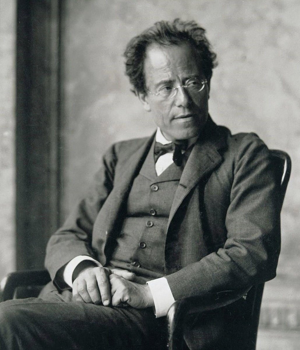 Chris_Brussels's tweet photo. In memory of the composer Gustav Mahler who was born #OTD in 1860 (d. 1911, aged 50).
#Sinfonien #composer #Mahler #modernism #conductor #tradition #music #musiclover https://t.co/bwhZG09eNG