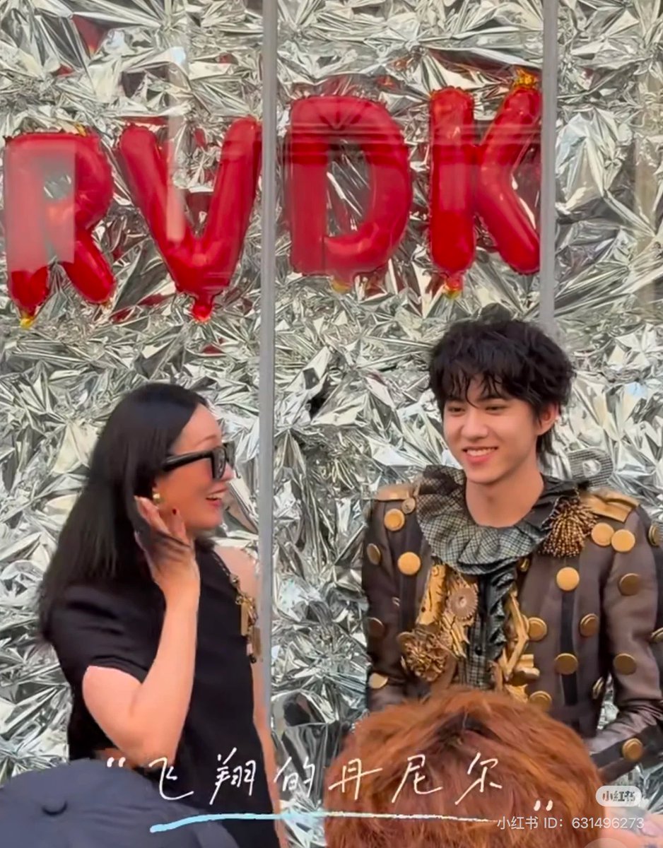 LLNg798's tweet photo. Liu Xuan Cheng is a true fashion icon in the making.

#LiuXuanChengPFW
#LiuXuanChengHCW27
#LiuXuanChengxRonaldVanDerKemp https://t.co/VRENH3cAGn