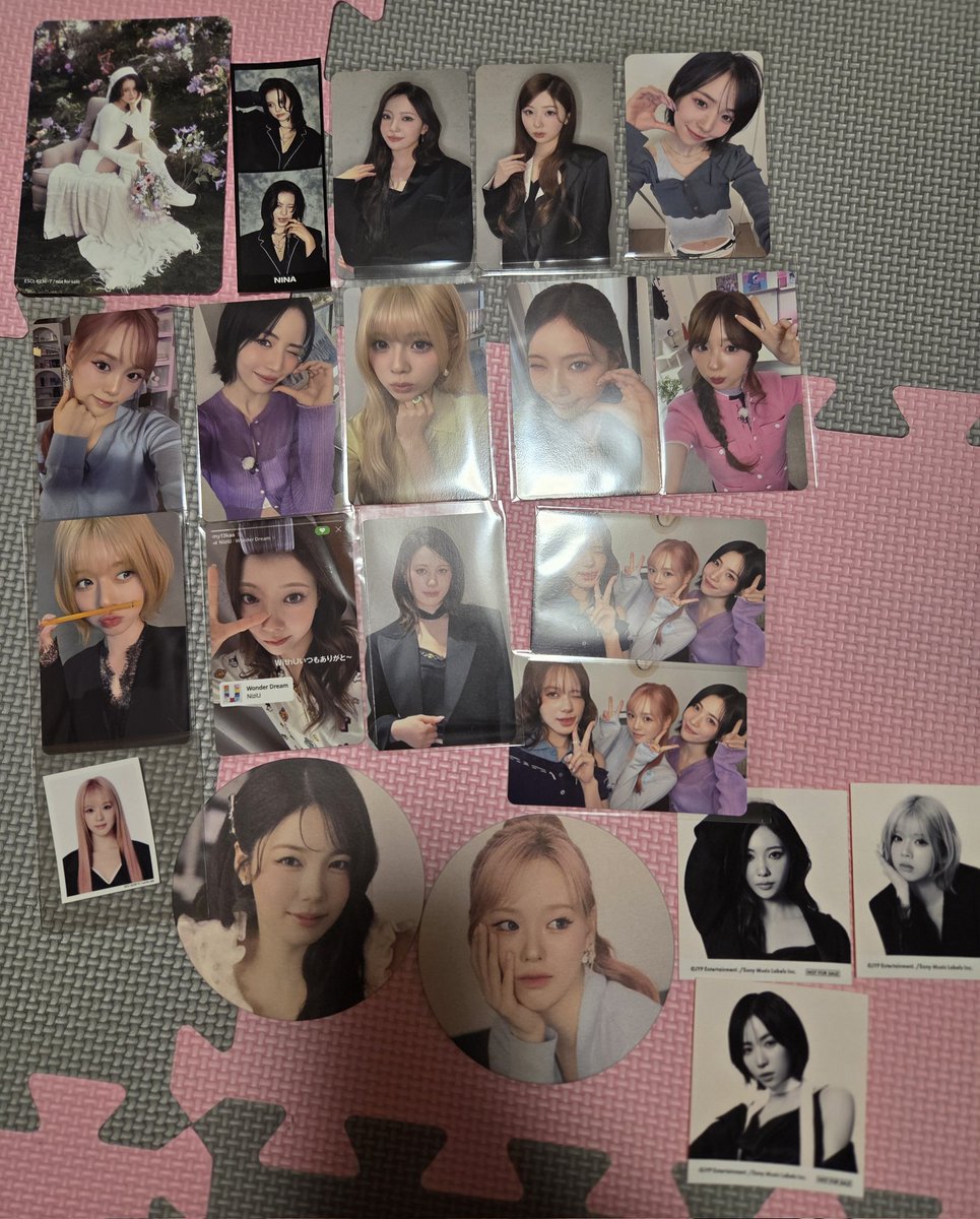 orangelemon7844's tweet photo. NiziU  トレカ交換　portfolio　TSUTAYAカフェ 
GOOD GIRL BUT NOT FOR YOU

譲　画像1
求　画像2ハートのもの+マコちゃん関連

同種での交換希望です
都内手渡しか郵送交換でお願いします
複数交換大歓迎ですのでお心あたりある方はリプやDMお願いいたします🙇
#NiziU交換　#NiziU_交換 https://t.co/8FKLAefS9G
