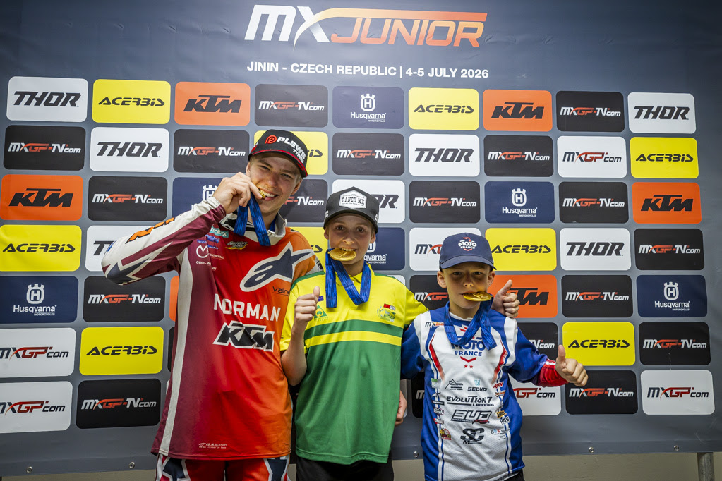 road2mxgp's tweet photo. Bauer, Bohannon en Bos zijn de nieuwe FIM Junior World Champions 2026. #Road2MXGP is #PoweredbyKEMCO #ThisisMoto #Beup2date #Motocross #FIMLive #JWC2026 https://t.co/YEtn6wnfz5