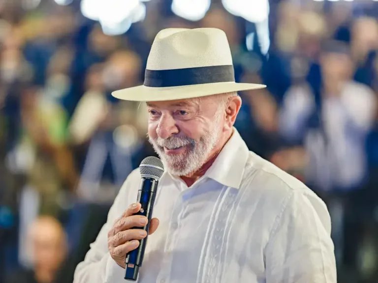 pedrorousseff's tweet photo. 🚨EFEITO LULA! Mercado Livre ACABA de ANUNCIAR 28,2 MIL vagas em logística no Brasil em 2026! 

- Empresa abrirá 14 NOVOS CENTROS de distribuição no país e AMPLIARÁ sua equipe logística para 78,1 MIL colaboradores até dezembro! 

JÁ FIZERAM O (L), HOJE? 🇧🇷🦑👍 https://t.co/gOBrOLVxDo