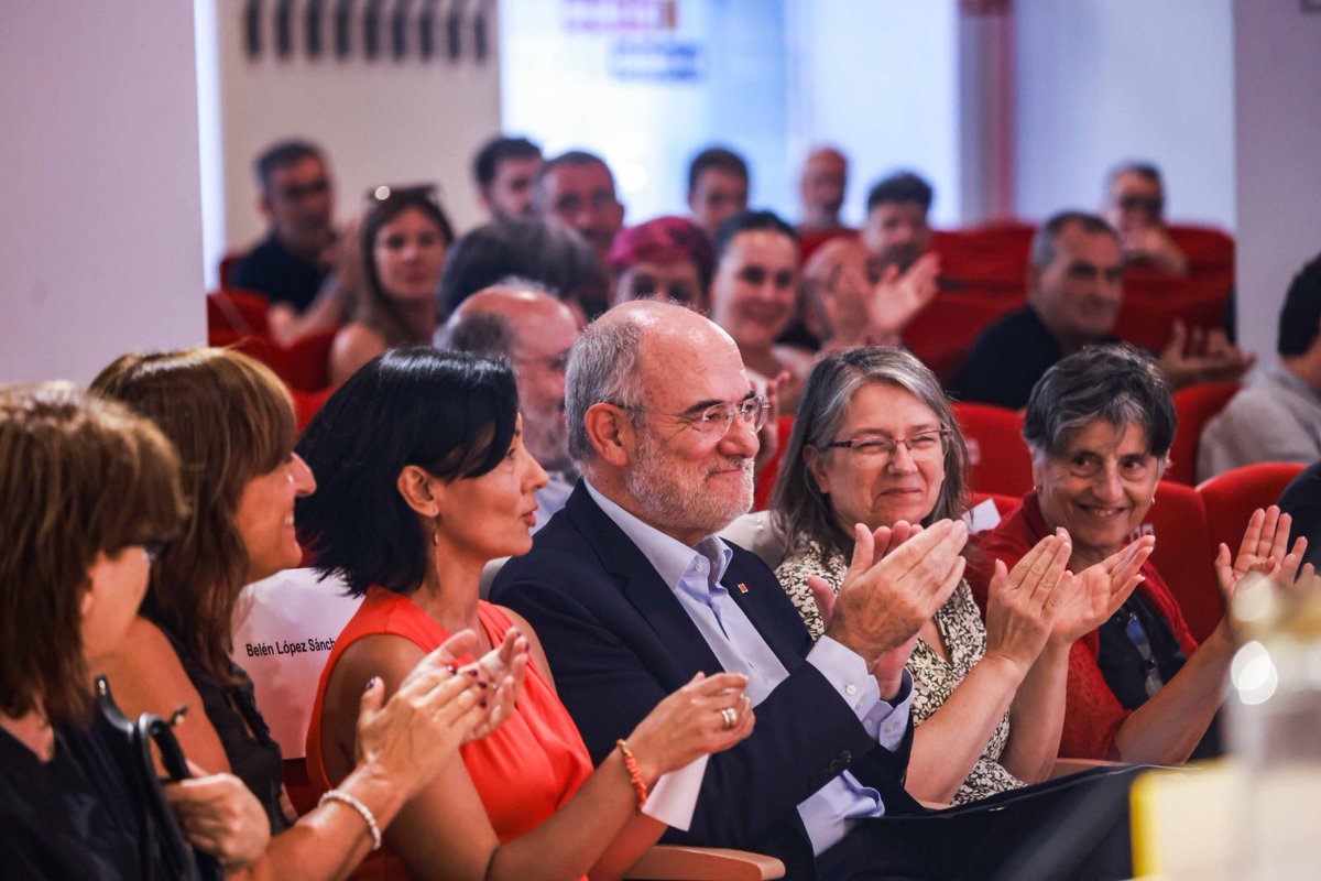 jduch's tweet photo. Els drets laborals són garantia de creixement, no un obstacle. Quan l'extrema dreta els presenta com una rèmora, amenaça el model social que ha fet forta Europa.

He intervingut en l'Escola d'Estiu de @ccoocatalunya, defensant el diàleg social com a base d'una Europa cohesionada. https://t.co/LuyY1ANRpx