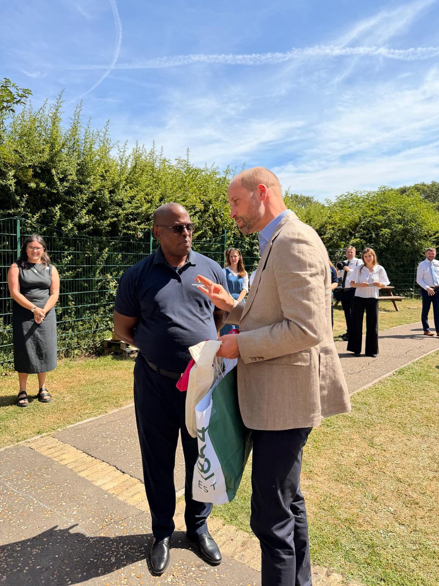 drukare's tweet photo. Great afternoon with Team Wales,  HRH William Prince of Wales , Finnie and the children of Ysgol Llundain, a Welsh speaking school in West London. See you in Glasgow @Official_UOC @NBSportUg @nbstv @ntvuganda @DailyMonitor @UgandaMediaCent @briantukaa @andrewkabuura @AndrewMwenda @MKarekye @Marlzaar @KagutaMuseveni @JanetMuseveni @mkainerugaba @thecgf @iocmedia @LisaJChesney @UKinUganda @mofaug @maddieconnelly2