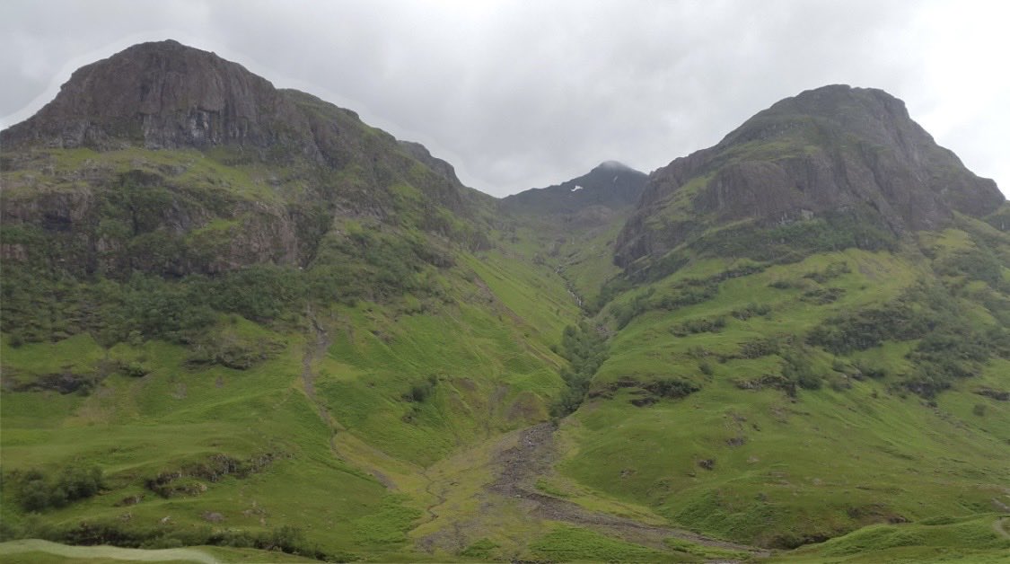 SandN17's tweet photo. @CopperCation Glencoe. June 2015. I think it’s the Three Sisters. https://t.co/lXF8eNQoSv