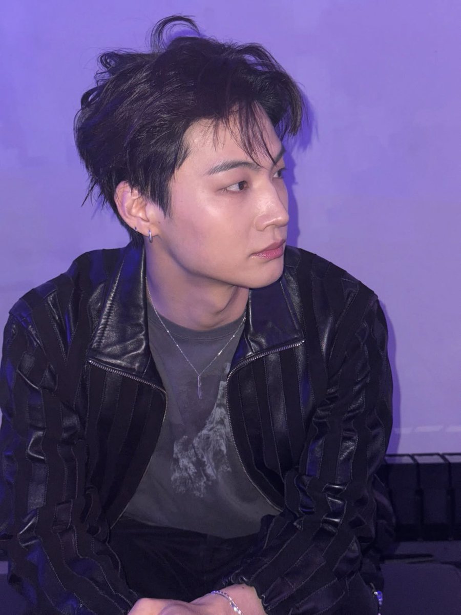 OT7Ahga's tweet photo. [📷] 260707 | JAY B’s Post (1/2)

“Working toward becoming that effortlessly charming guy (느좋남)...”

🎧 Amy Winehouse ・ Half Time

@defjaybkr #JAYB #Def. #제이비 #재범 @528hzkr @528hzjp 🍓 https://t.co/5bwGGHnvbg