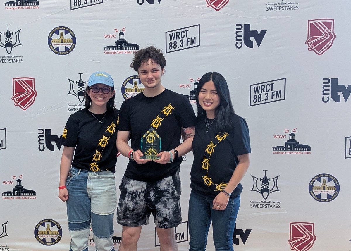 CMUBuggy's tweet photo. 🏆 T-Shirt: Spirit

The honorees in this category presented their buggy and shirt designs to the public during Showcase, and members of the public cast votes in support of their favorites 🗳️. 

#CMU #CMUAlumni #cmubuggy #racing #lifeatcmu #pittsburgh https://t.co/mpvE6gTAm4