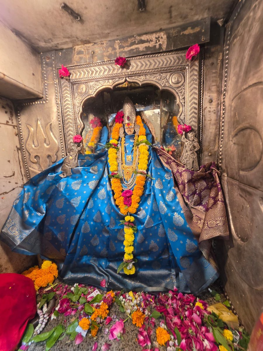12Jyotirling's tweet photo. श्री ॐकारेश्वर ज्योतिर्लिंग संध्याकालीन आरती श्रृंगार | 07.07.2026

Shri Omkareshwar Jyotirlinga Evening Aarti Shringar | 07.07.2026 https://t.co/Ce8mzOfINe