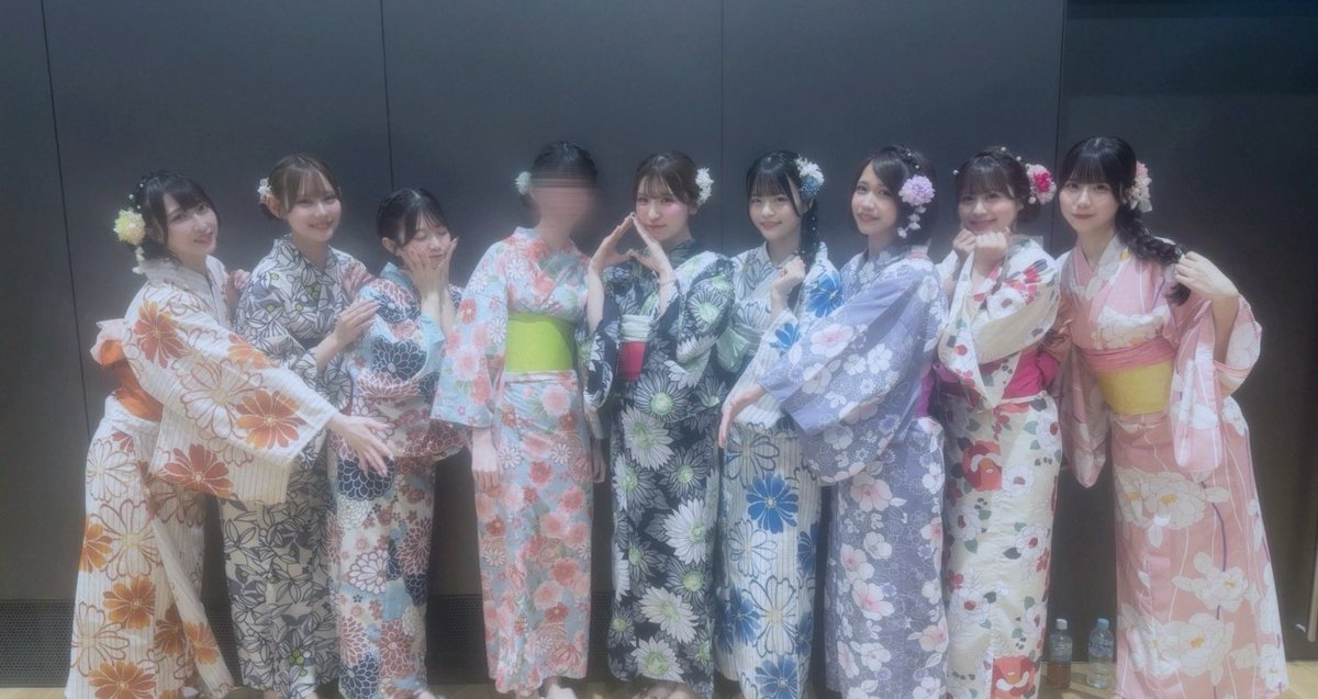 mm_lin39's tweet photo. 君の袖だけ
絶対に離さないよ https://t.co/gKUwDqOrSv