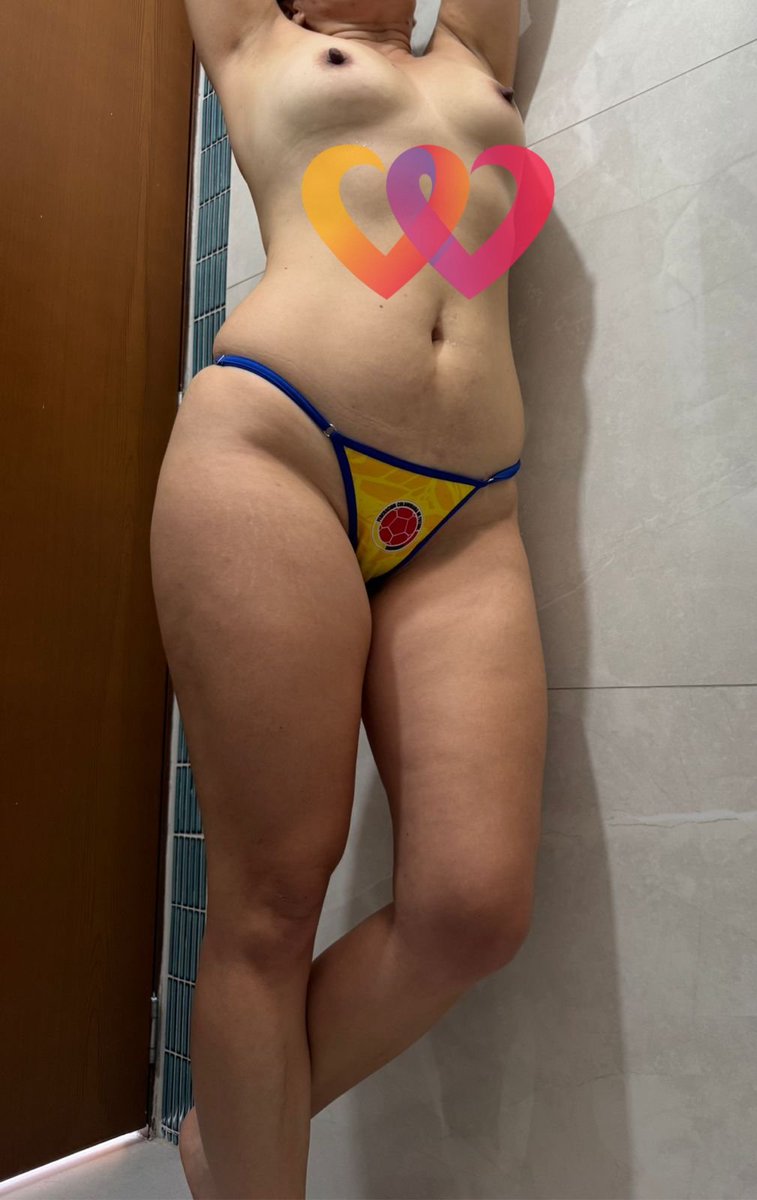 AJAmor16's tweet photo. Buenos días, como siempre apoyando la selección ⚽️🥅🇨🇴🍑😍😘⚽️🇨🇴 https://t.co/2poWmfBPp7