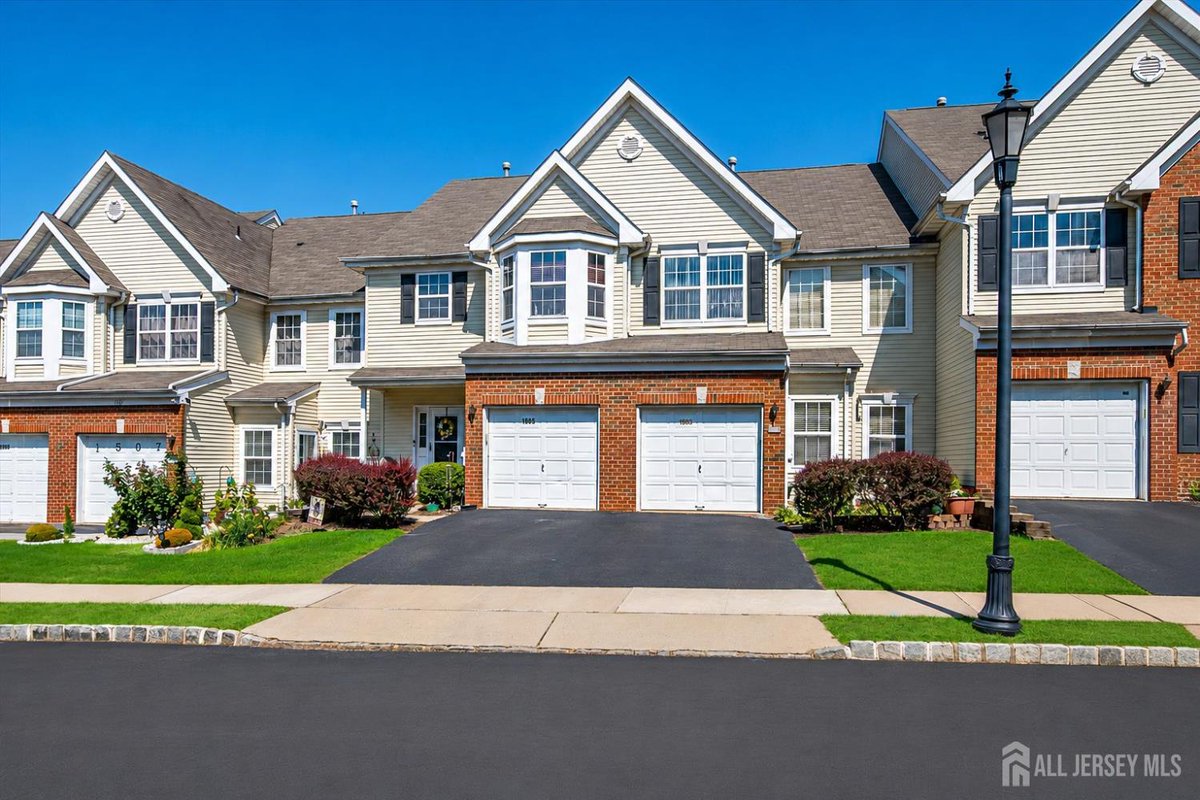 LacerdaTeam's tweet photo. 1503 Pisaniello Court, South Plainfield, NJ, 07080
2 bed | 2.5 bath 1700 Sq. Ft.
Active | 585000
https://t.co/Yiux6yMPSc
Welcome to the Traditions community where a soaring two-story living room, unbeatable commuter location and property backing up to wooded tree line checks... https://t.co/arxRwgaj1V