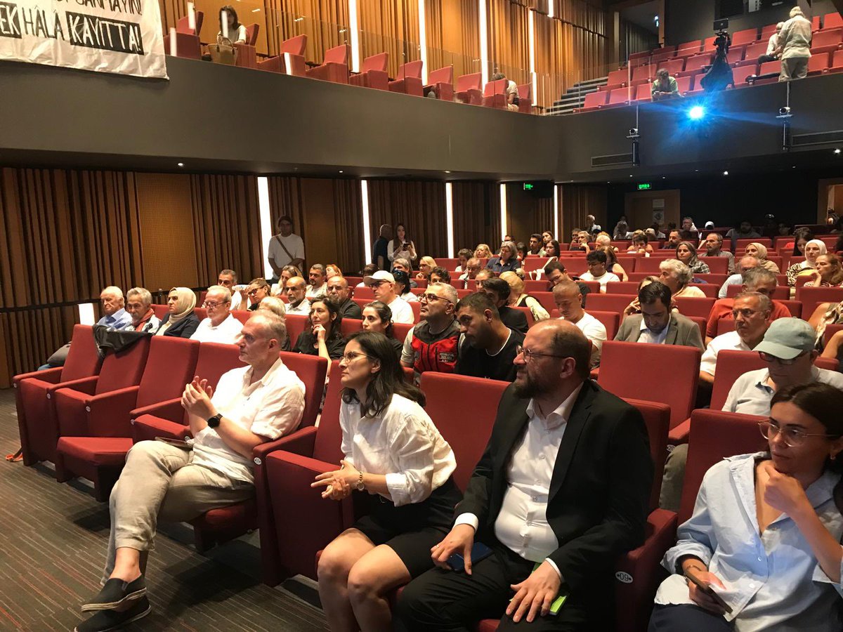 SolEkoloji's tweet photo. İstanbul’da iklim adaleti forumunda buluştuk. Daha adil, eşit ve yaşanabilir bir gelecek için ekolojik yıkıma karşı dayanışmayı büyütüyoruz. 🍃✊🏻 https://t.co/1L4z0dLI1d