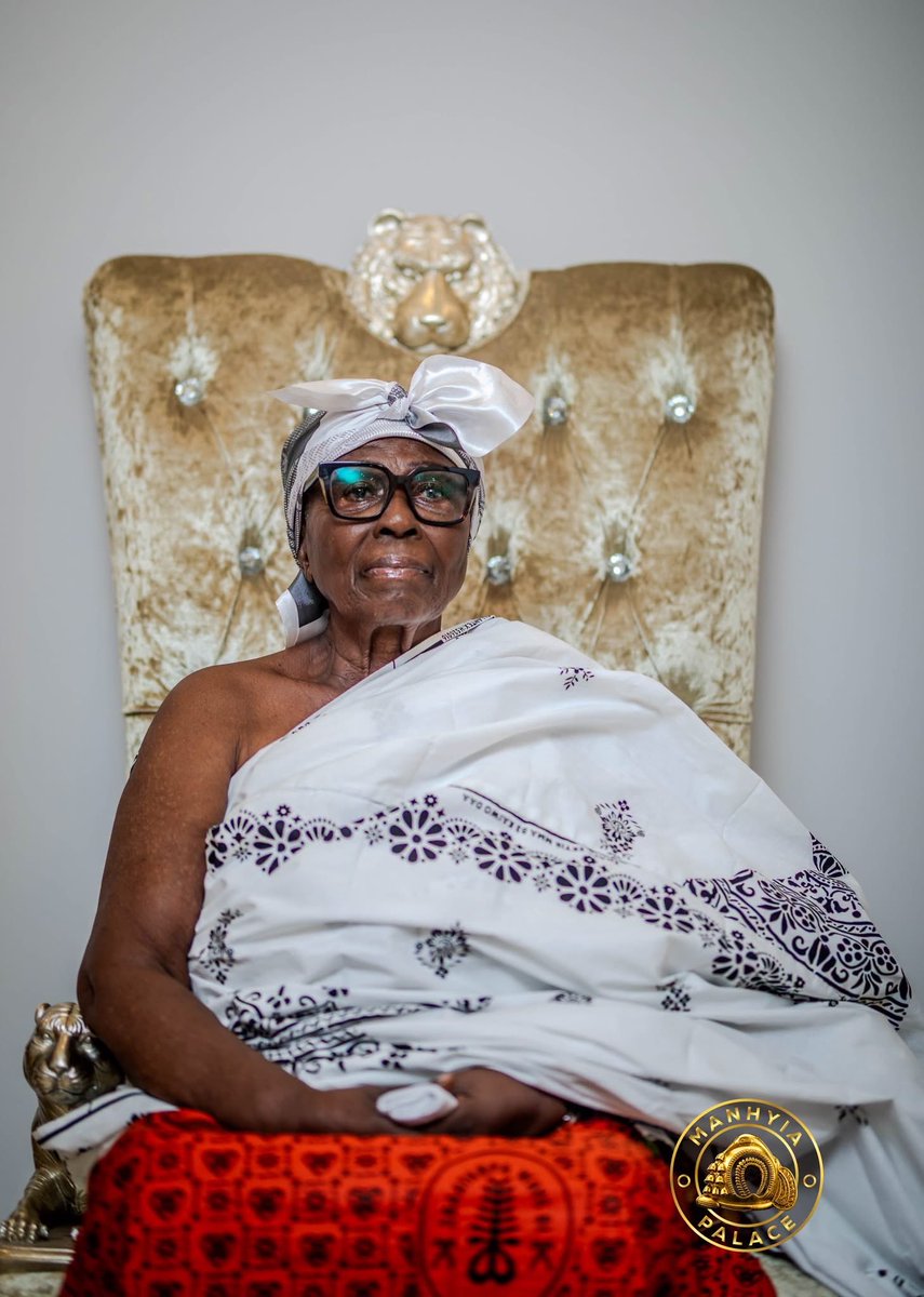ManhyiaPalace's tweet photo. Kotokohemaa Nana Yaa Akyaa II💛🖤💚...

#manhyiapalace https://t.co/7mGIVPHzOL