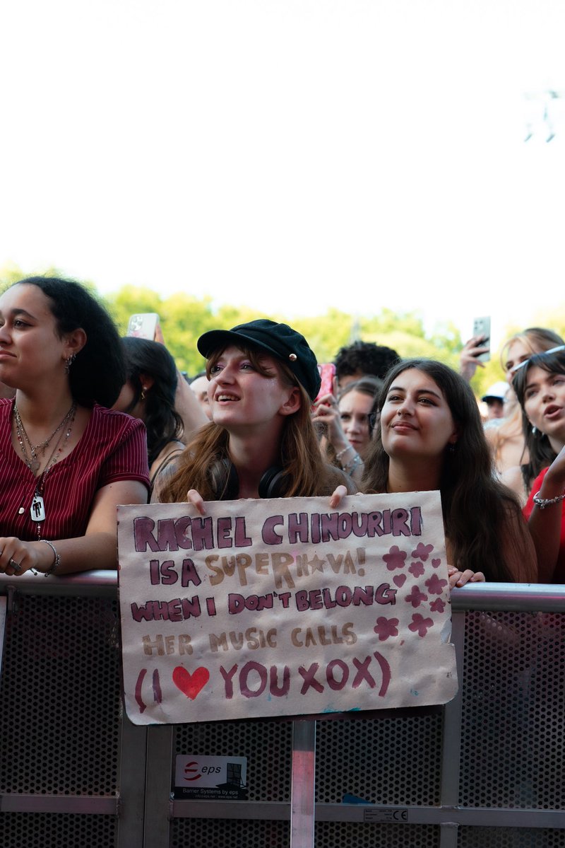 rachelchinourir's tweet photo. Me and the girls (and Mike) for @wolfalicemusic at Finsbury Park! 🪩💜✨

I am just so grateful for this opportunity! I had so much fun and missed you all so much 💜

I’ll be back soon x https://t.co/qz6Zq37g51