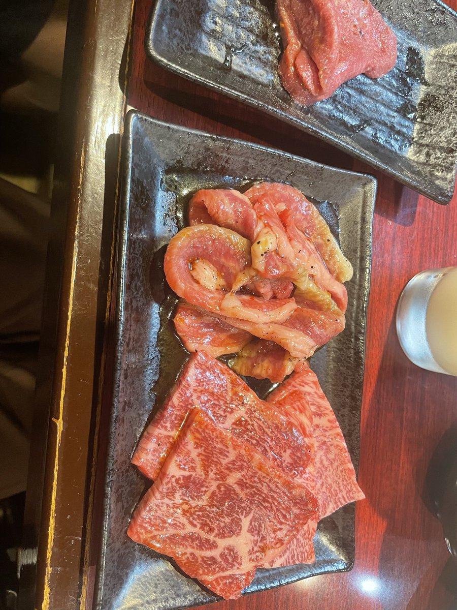 raouChannel's tweet photo. 配信終わって焼肉🍖 https://t.co/rroLRoiGGX