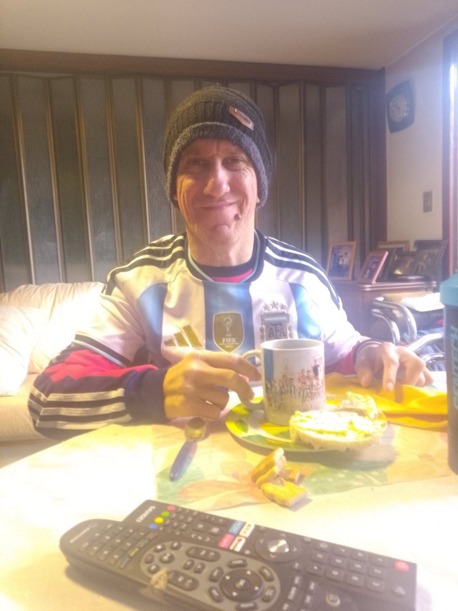 RadioGrodekArg's tweet photo. Hola buenos días como están ustedes. Hoy. Mañana y siempre. 
Con vos siempre 
Vamos argentina 🇦🇷🇦🇷🇦🇷🇦🇷 
@AnnaFer2344 @tucumanarde 
@leomessiprivate @AntoRoccuzzo_89 https://t.co/eMg8wlihW9