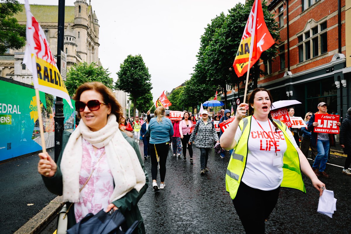 YouthforLifeNI2's tweet photo. The future is shaped by those who are willing to speak when silence is easier.🔥👏🏻
Rally for Life, Liberty & Faith 📍Belfast
#StandUpForLifeLibertyAndFaith #RallyforLife #WhyWeMarch https://t.co/RCbCBPR6nD