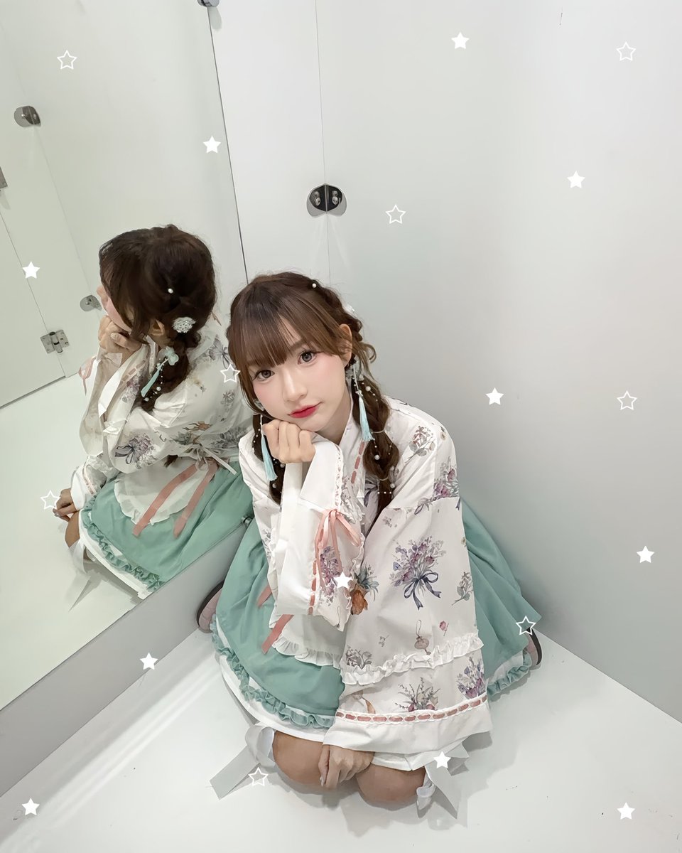 petpet_euphonie's tweet photo. ‧₊˚
┏━┷━┓  
 |     ขอ   🌸
 |     ให้     |
 |  ทุกคน  | *⑅
⟡    มี       |
🐰  พพ    |
 |    ไป      |   𐬹 ۫ ۪♡ﾟ
 |  ทุกวัน   |
 |    นะ    🌟
 ━━━━

#ipetpetu 💛
#PetpetEuphonie #EuphonieTH #ArcjewelThailand https://t.co/aDVsp2CTvG