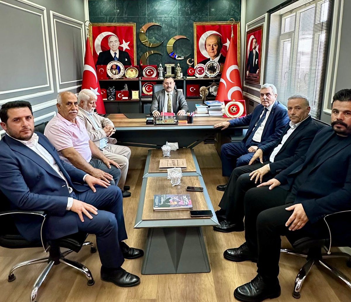 sezaicanbek's tweet photo. Önceki Dönem Şanlıurfa Büyükşehir Belediye Başkanımız Sn. Zeynel Abidin Beyazgül, Önceki Dönem AK Parti Eyyübiye İlçe Başkanımız Sn. Mehmet Moğal, Sn. Sait Köylü ve Sn. Abdullah Beyaztaş ile birlikte; Milliyetçi Hareket Partisi (MHP) Şanlıurfa İl Başkanlığına seçilen Sn. Ecz. Osman Mutlu’ya hayırlı olsun ziyaretinde bulunduk.

Nazik ev sahipliği ve samimi kabulleri için kendilerine teşekkür ederiz.
@RTErdogan 
@bybekirbozdag 
@dbdevletbahceli
@MHP_Bilgi
@zabeyazgul 
@eczosmanmutlu @EmreBuyukbudak 
@mehmetmogal63 @abdullahbeyztas @msaitkoylu