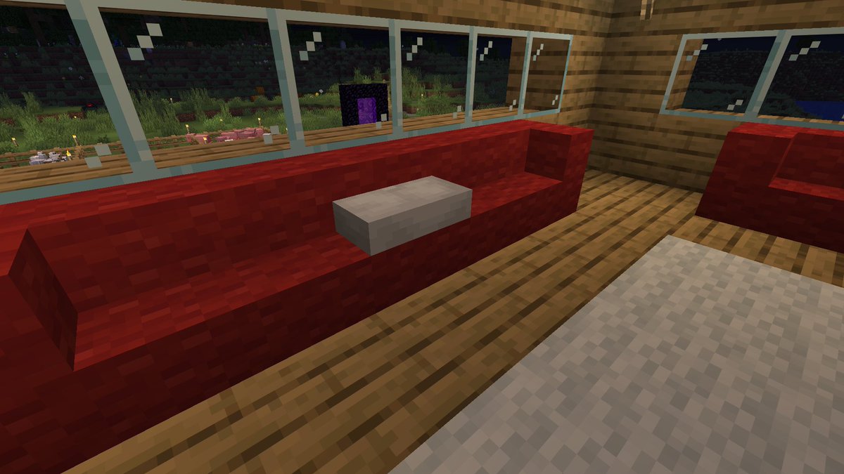 Creeperkid206's tweet photo. @CaptainSparklez Did you see that Minecraft added cushions to the game? It can be placed anywhere even in blocks that don't occupy a full block like chests and fences https://t.co/HAap2tiRhc