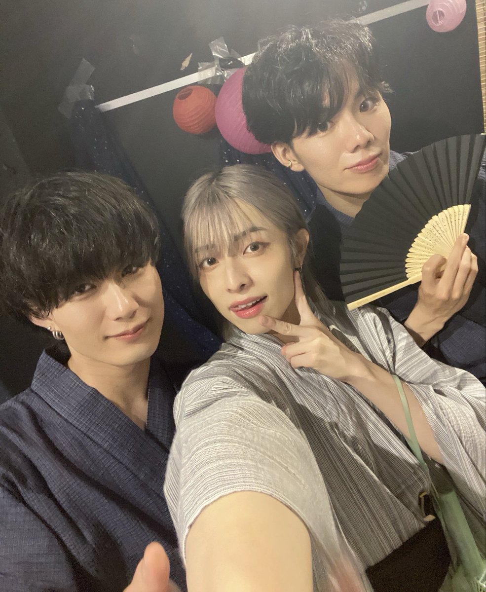Ryota_ENGimon's tweet photo. 39589祭ありがとうございました🤍

ENGimon(LIVEでは)初の浴衣👘 
えんぎもんのくせになんなら遅いくらい？笑

浴衣ということもあり、いつも以上にみんなの喜ぶ姿が見れて嬉しかったです✨

また浴衣イベントやLIVEあればみんな来てくれるかな～？
またやりたい🙌 https://t.co/iVlw1s0i9G