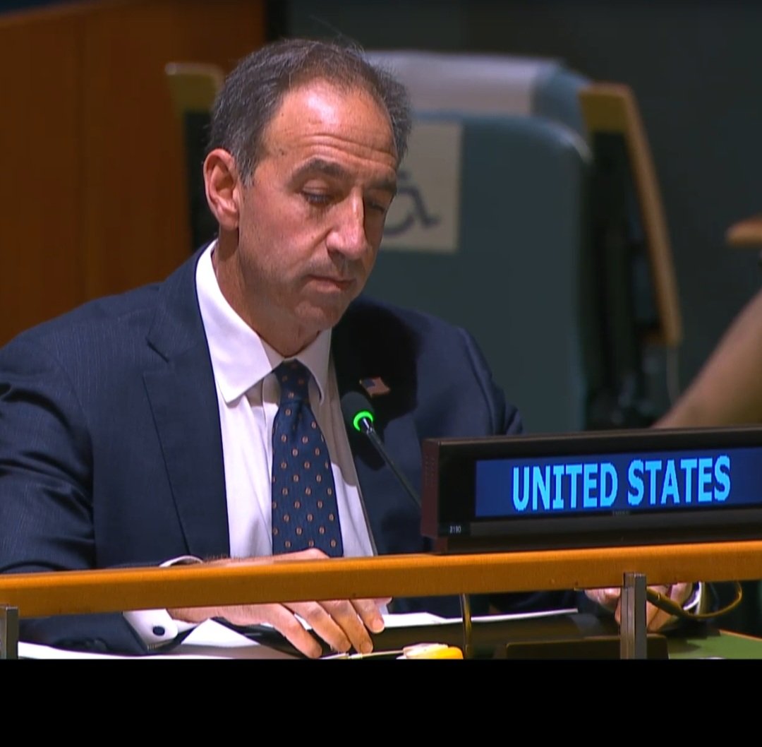 EugenioMtnez's tweet photo. A pesar de las presiones y amenazas de EEUU, Cuba 🇨🇺 es apoyada por 136 países que deciden llevar a cabo el debate en la Asamblea General de la ONU "Necesidad de poner fin al Bloqueo económico, comercial y financiero impuesto por los EEUU contra Cuba"
#CubaNoEsUnaAmenaza https://t.co/jv3tRdOp95