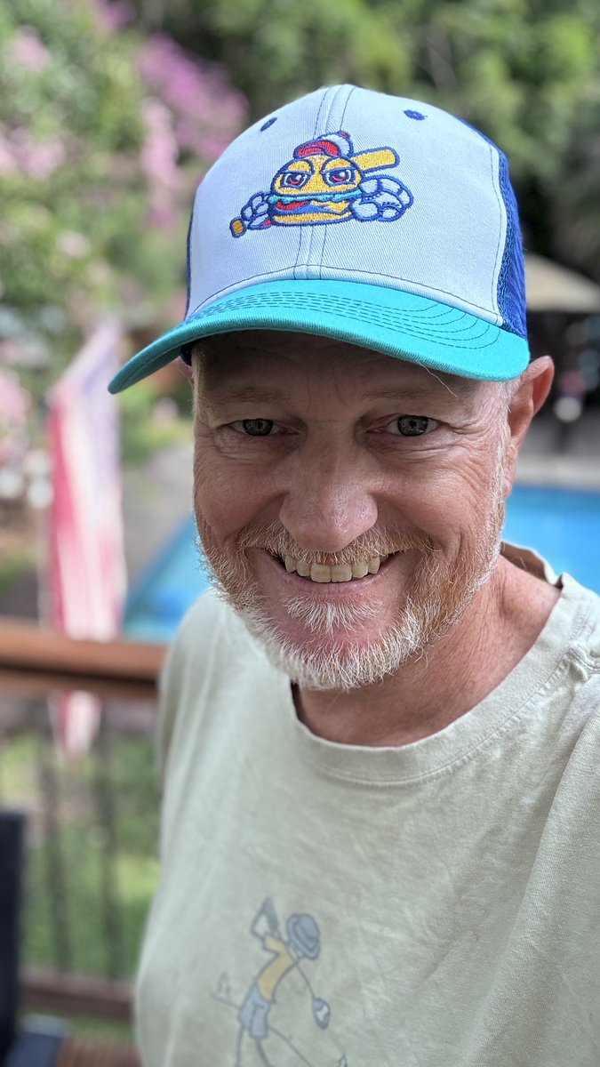 wisedrjr's tweet photo. Today’s “Trucker Tuesday” hat is from the first version of the Spartanburgers that played in the @CPLBaseball. This logo is a favorite of @thedadhat216. 

#HOTDTheMayor 
#365DaysOfHats #Day188 #DHCSportsShow https://t.co/1OSAlWZXY1