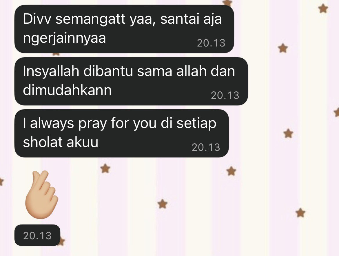 bukannomnom's tweet photo. dapet pesan cinta dari mereka bertiga yang berjuang juga loh ikut UNJ, aku selalu berdoa buat kita supaya bisa lolos UNJ bareng, bismillah Allah bersama kita! aku sayang kalian semua loh🥹🩷 https://t.co/XYcD8ZymYf