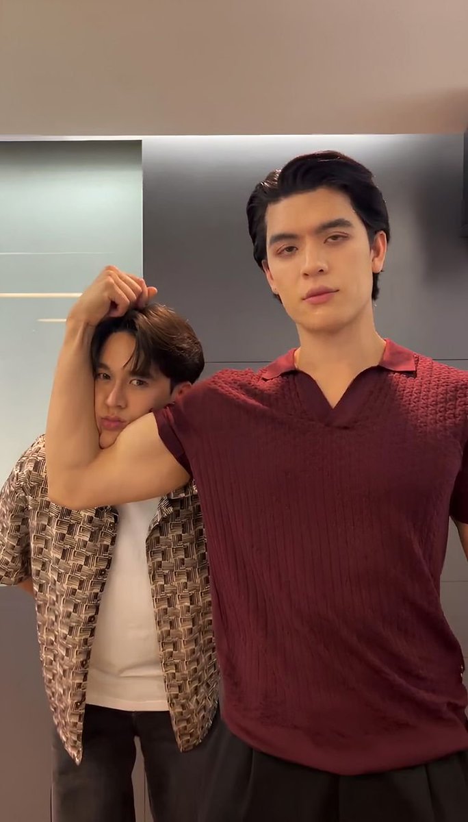 pamss00's tweet photo. I wonder how the Star Magic team will react when they find out that two of the Thai players are a couple, especially since I know they are already scouting their opponents.

#JossGawin https://t.co/bU0Pjooork
