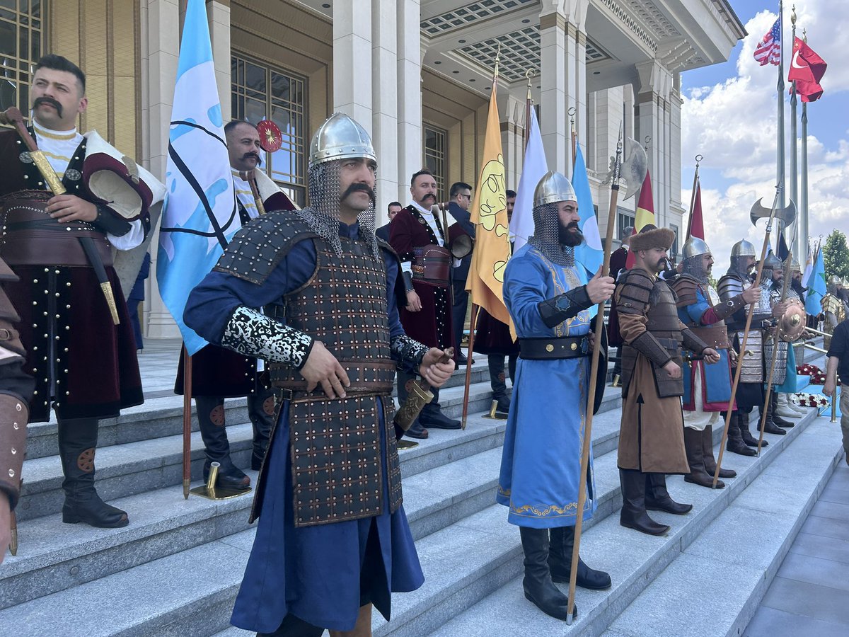 b_ysabri's tweet photo. En büyük o mu bilmiyorum ama çok büyük 🇹🇷 https://t.co/pTZeerAoym