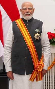 EducatedBilla's tweet photo. Bro wanted to wear head boy sash in school.
Bro learned only 12th class student can be head boy.
Bro left school after 4th class.
Bro eat kasam to wear every available sash in the world when he grows up &amp; become Vishwaguru
#PMModi https://t.co/fhU9T4IlQf