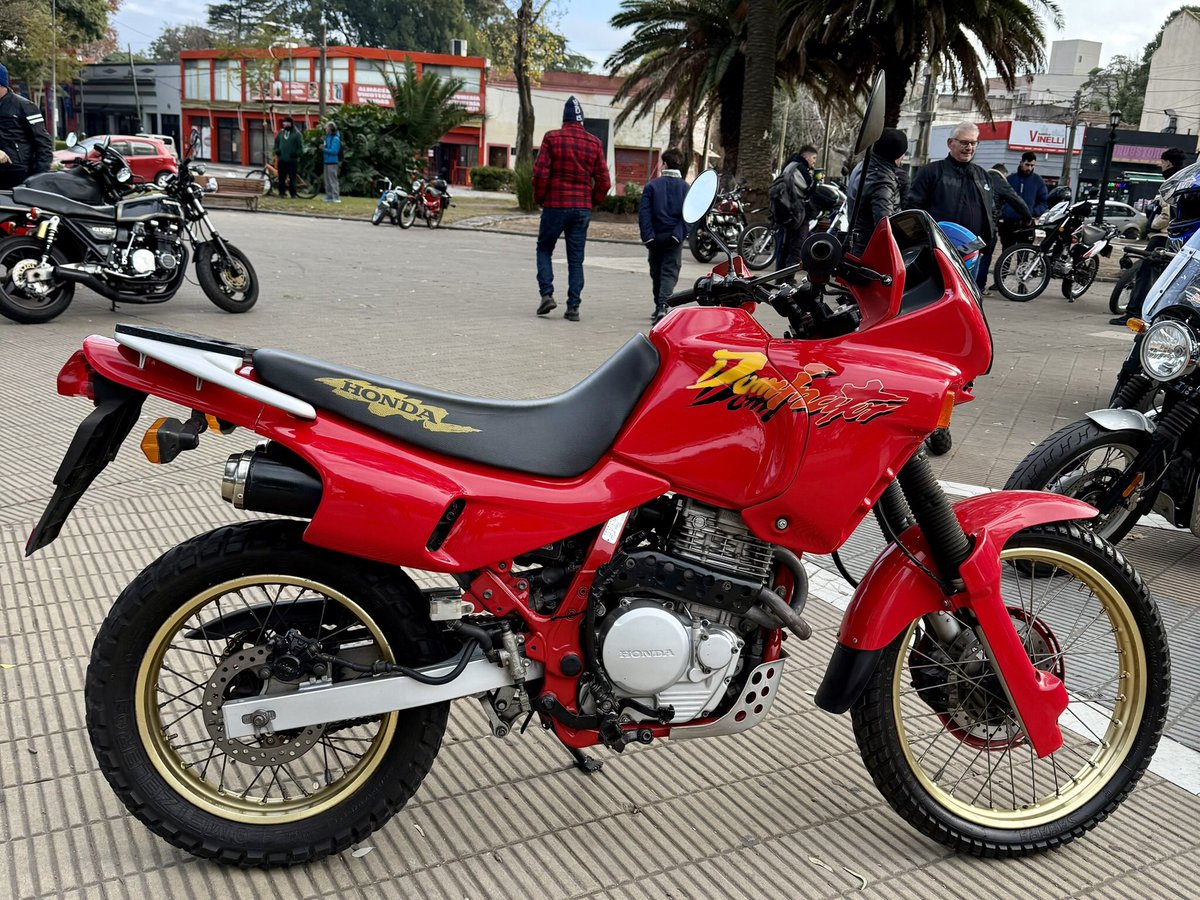 juanxj56's tweet photo. #Honda #ClassicBikes #VintageMotorcycle https://t.co/cRfrvI0B6v