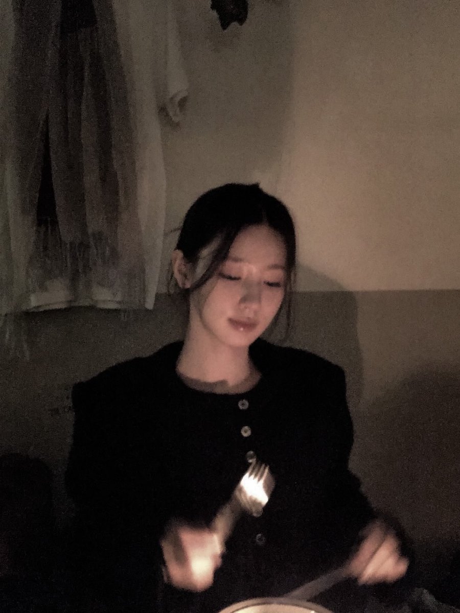 kyojiero's tweet photo. this time last year, i was a wandering soul, starting up a life alone in tokyo. now, i’m blessed to have a wife who is kind, patient, and goes beyond for herself while still caring for others.

my belle, i’m forever proud to say that you are the best thing that’s ever been mine. https://t.co/ryqjq6UEeX