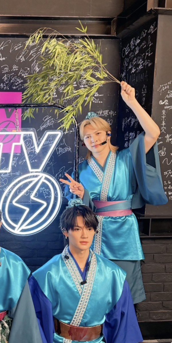 lnpy21's tweet photo. 七夕かｧ🎋⭐️
そこで去年の笹吉田さんと虚無佐野勇斗を見てみましょう https://t.co/IPbcXSMQij