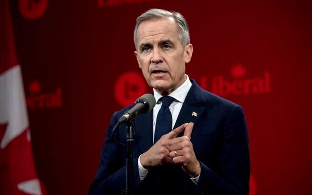 KyivPost's tweet photo. Canada will provide Ukraine with 900 million Canadian dollars ($633 million), in new military assistance, Prime Minister Mark Carney announced.

The package will include vehicles, ammunition, air defense equipment and other military aid.

Photo: Andrej Ivanov / AFP https://t.co/XUqqwYVwws